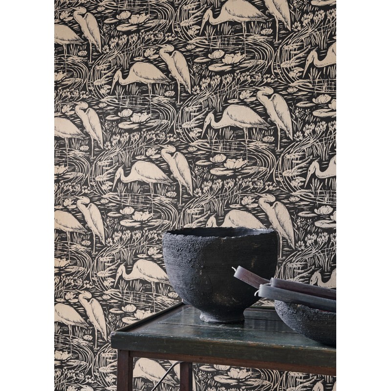 Vándormadarak a réten fekete alapon törtfehér design tapéta 89739270 (Babylone)